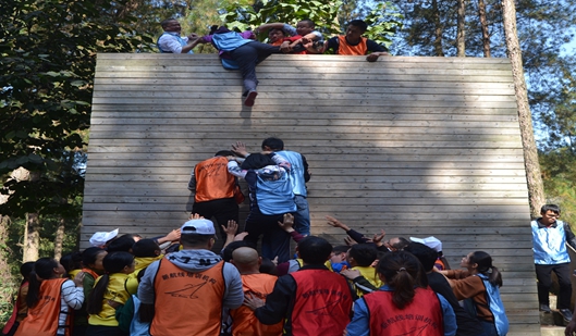 畢業(yè)墻_副本